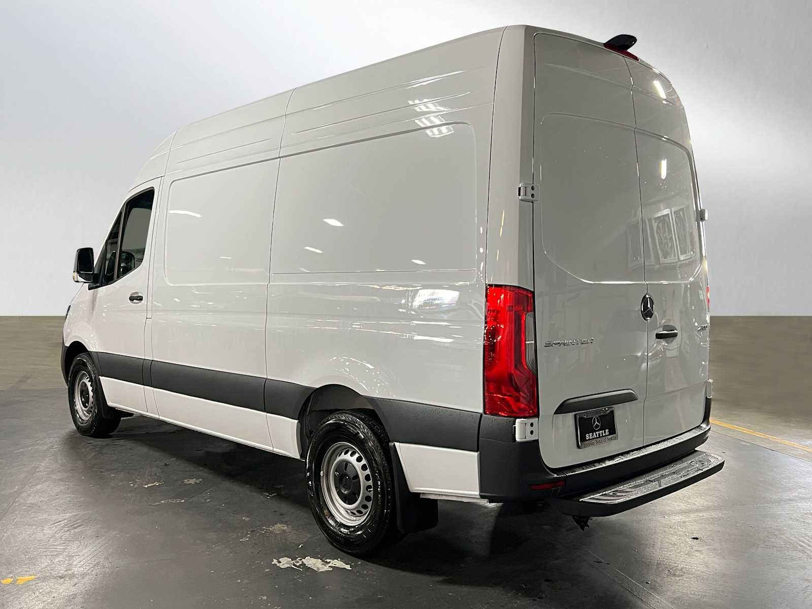 Used 2025 Mercedes-Benz Sprinter 2500 image 5