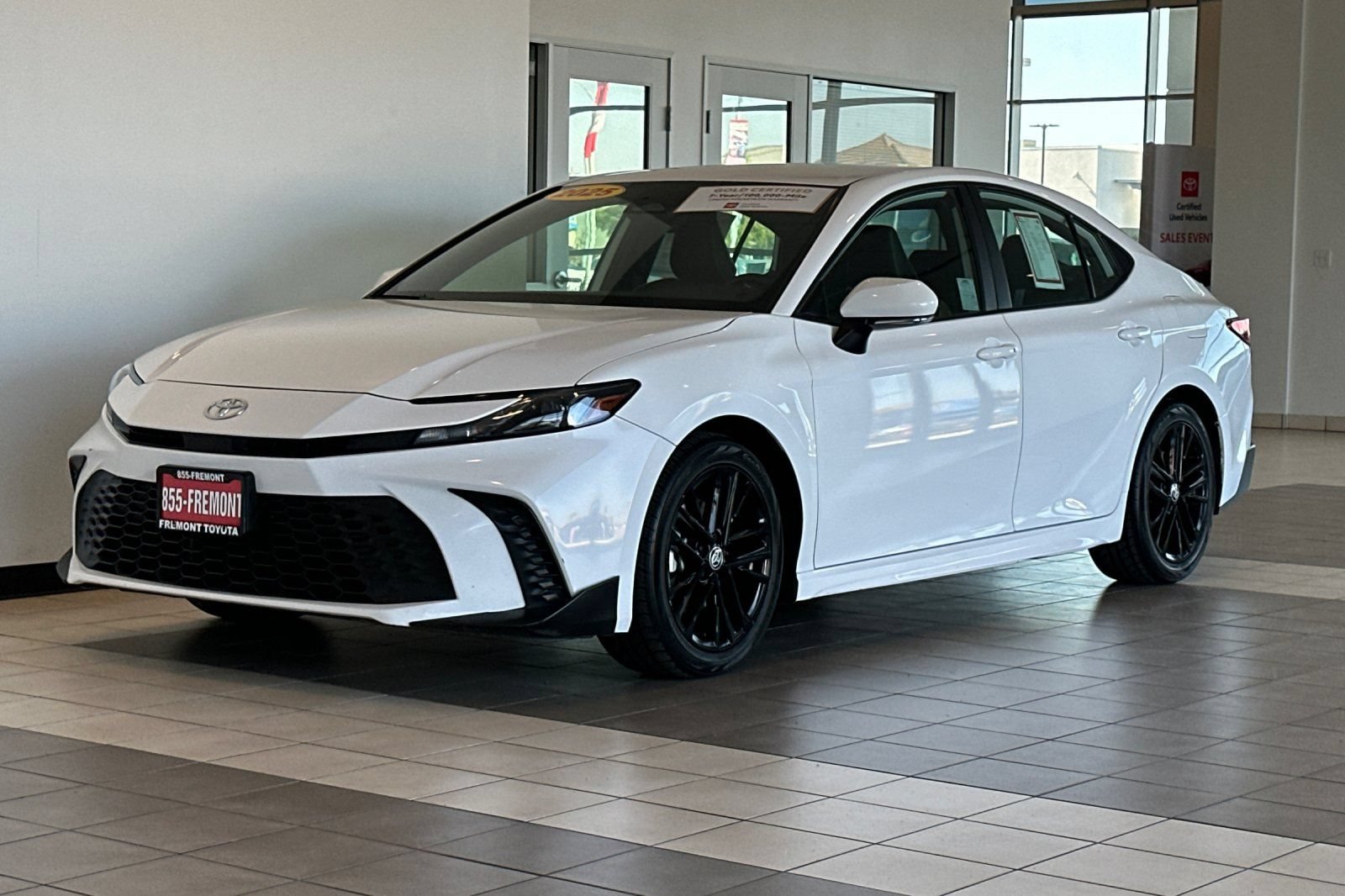 Certified 2025 Toyota Camry SE FWD image 8