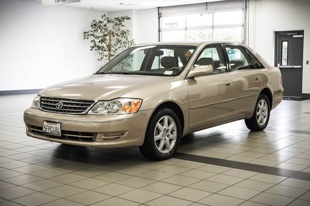 Used 2004 Toyota Avalon XL w/ Luxury Pkg FWD image 3