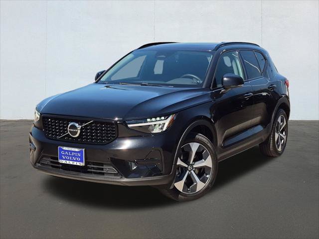 Certified 2024 Volvo XC40 B5 Core w/ Protection Package Premier AWD/4WD image 1
