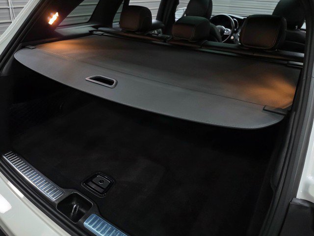 Used 2021 Mercedes-Benz GLC 300 4MATIC image 40