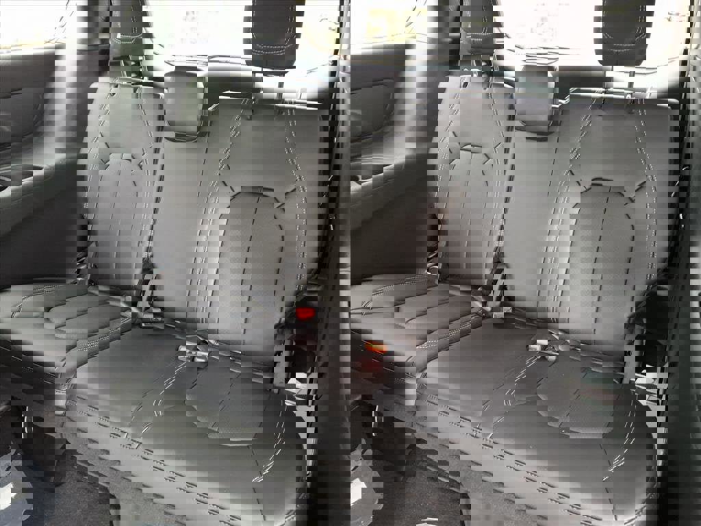 New 2026 Chrysler Voyager LX image 7