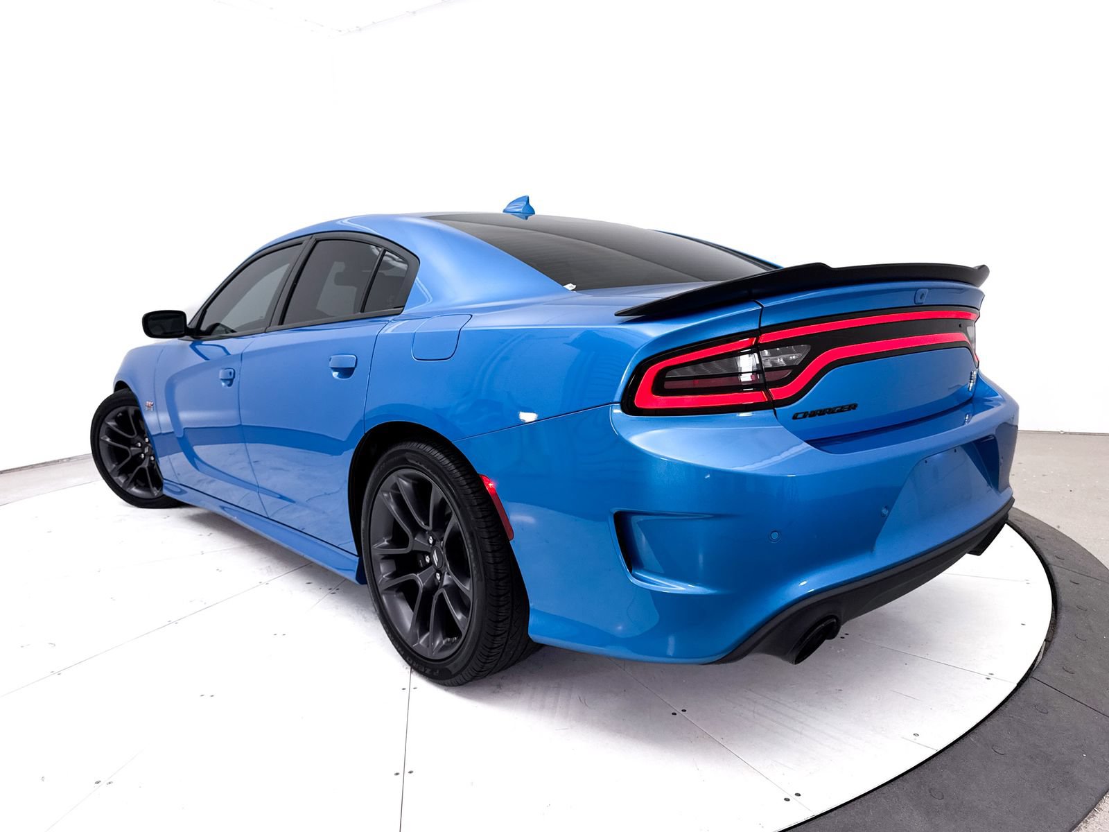 Used 2023 Dodge Charger Scat Pack w/ Plus Group RWD image 2