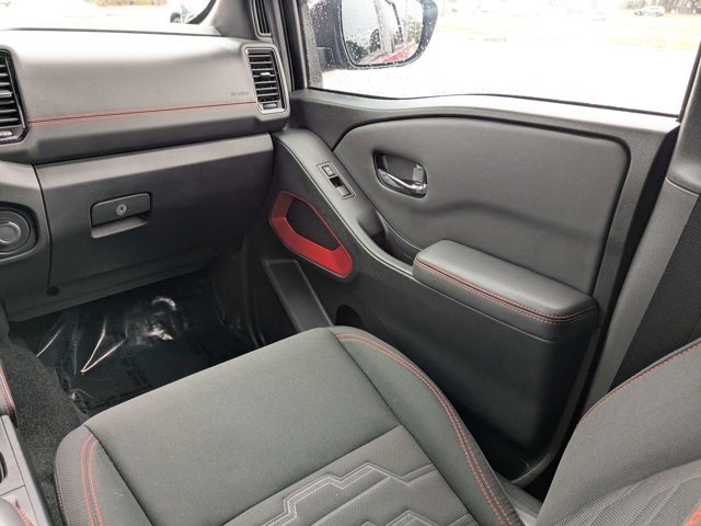 Used 2023 Nissan Frontier PRO-4X w/ Pro Convenience Package image 18