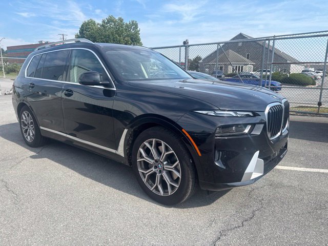 Used 2026 BMW X7 xDrive40i w/ Premium Package AWD/4WD image 8