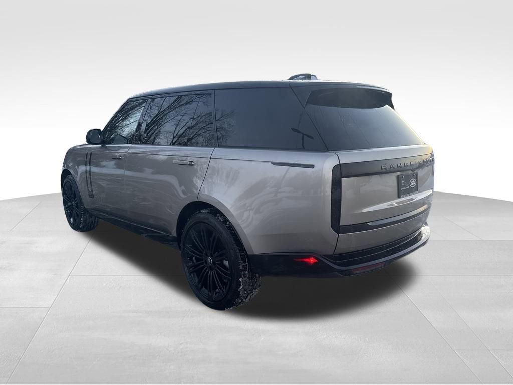 New 2025 Land Rover Range Rover Long Wheelbase SE image 3