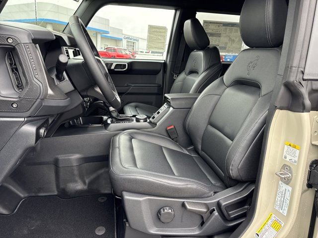 New 2025 Ford Bronco Badlands image 9