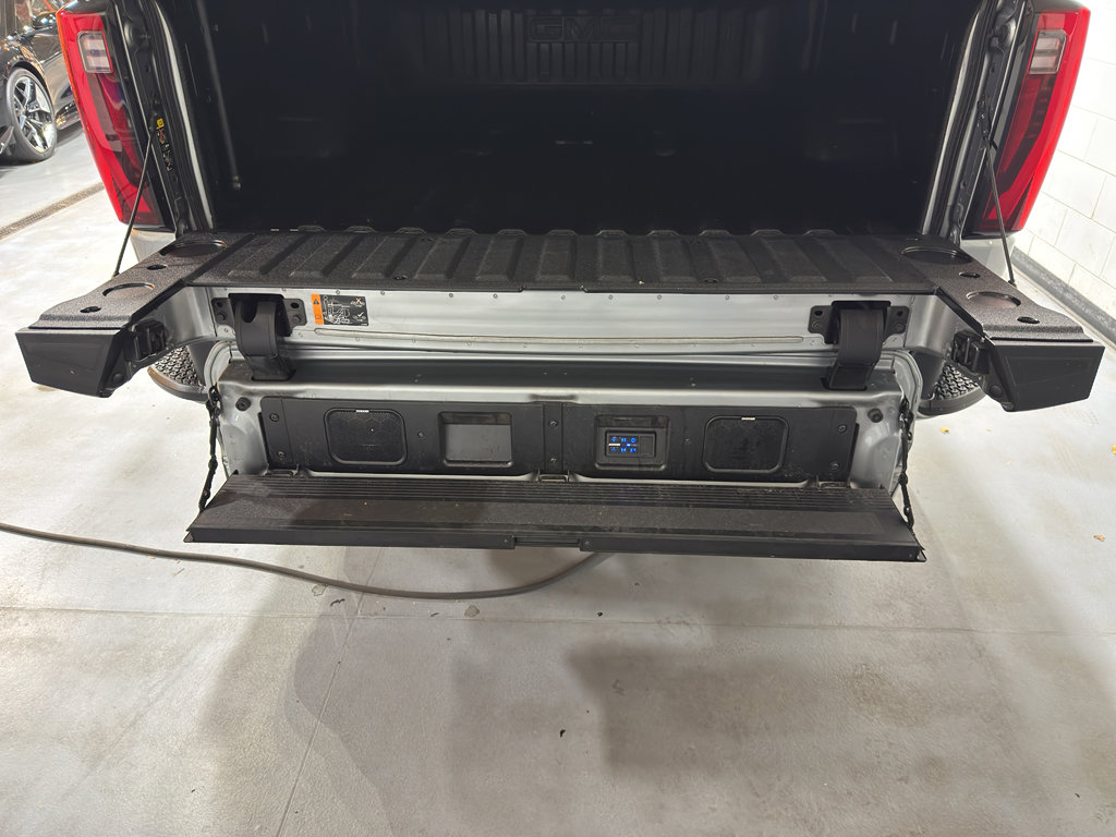 Used 2025 GMC Sierra 3500 Denali Ultimate image 25