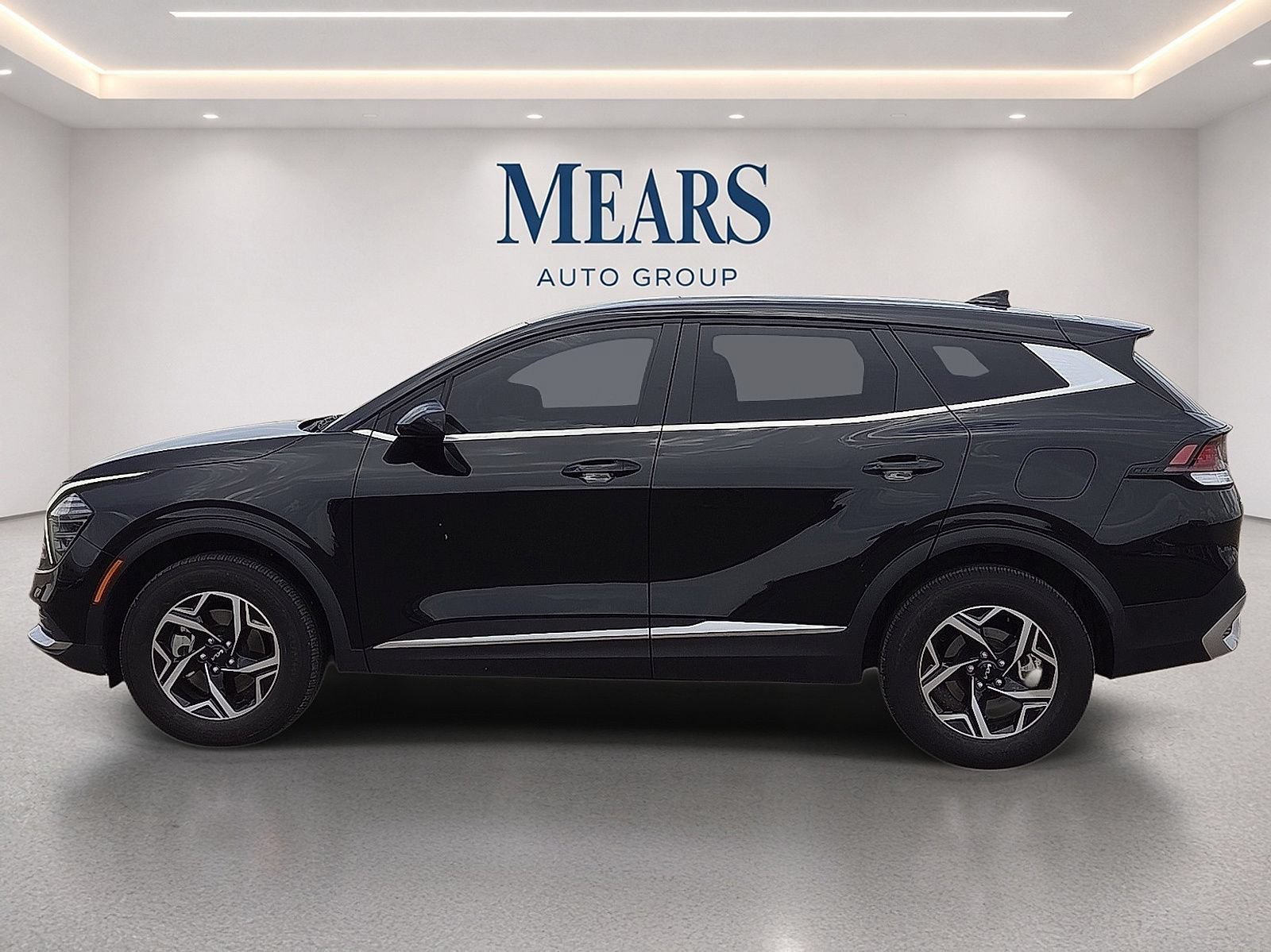 Used 2024 Kia Sportage LX AWD/4WD image 2