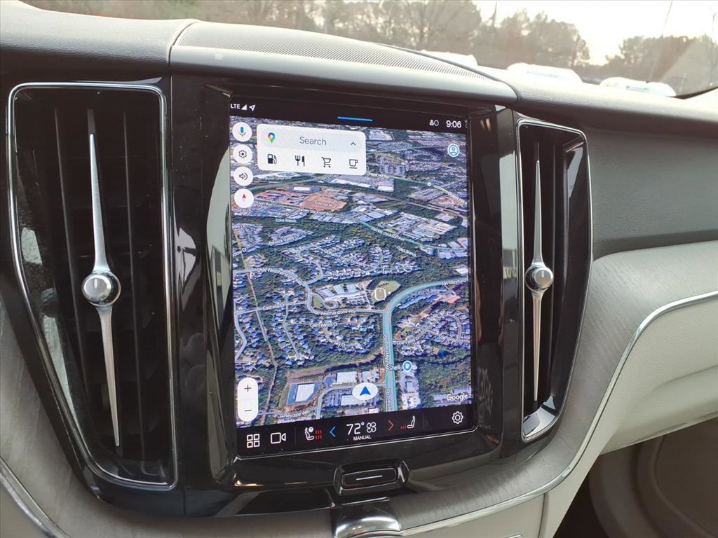 Certified 2023 Volvo XC60 B5 Plus w/ Climate Package image 20