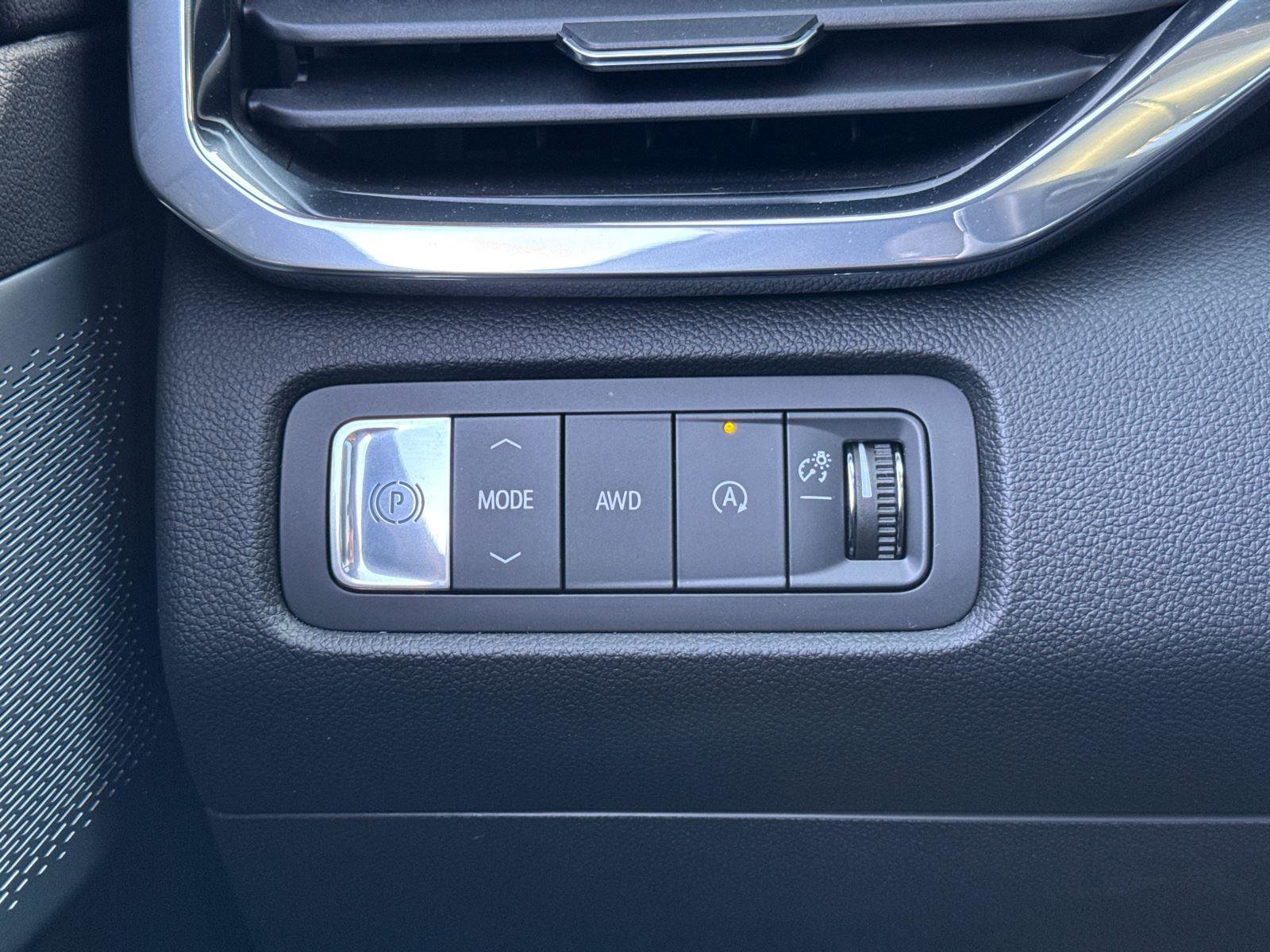 New 2025 GMC Acadia Denali w/ Super Cruise Package image 23