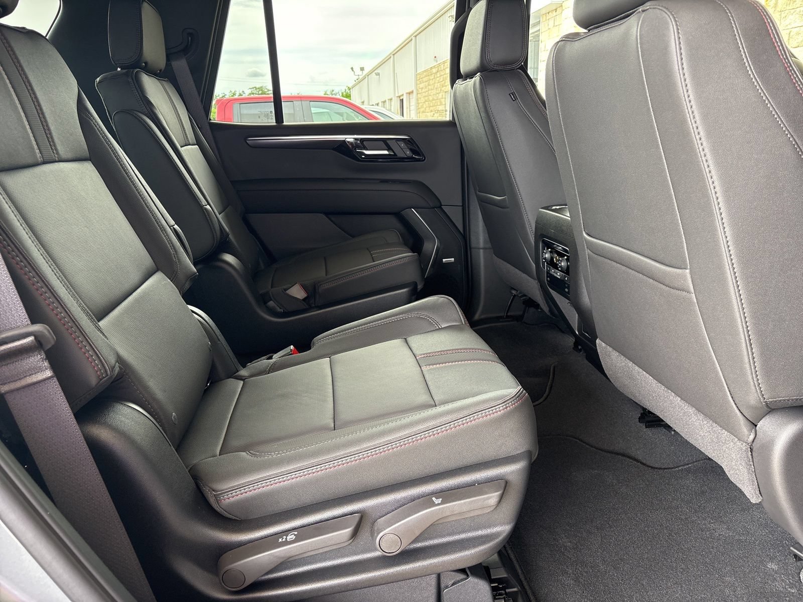 New 2026 Chevrolet Tahoe RST w/ Comfort Package AWD/4WD image 23