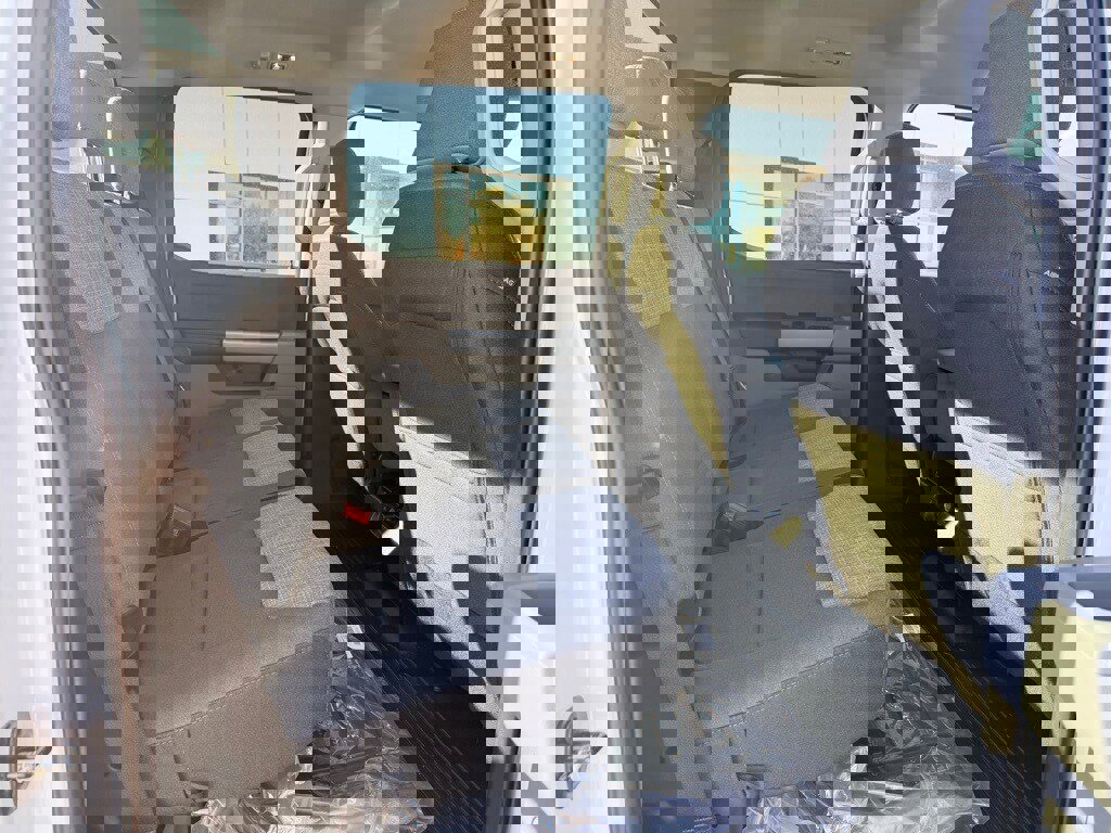 New 2026 Ford F250 XLT w/ FX4 Off-Road Package image 15