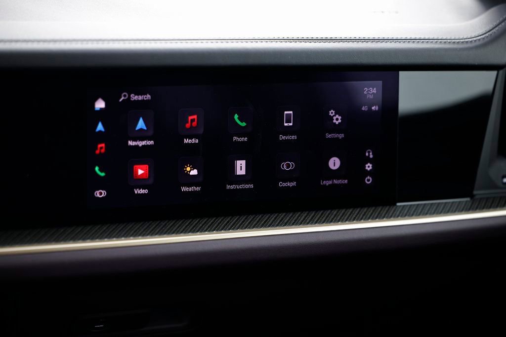 Certified 2025 Porsche Cayenne AWD/4WD image 31