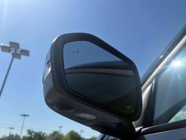 Used 2025 Ford Explorer ST-Line w/ ST-Line Street Pack AWD/4WD image 13