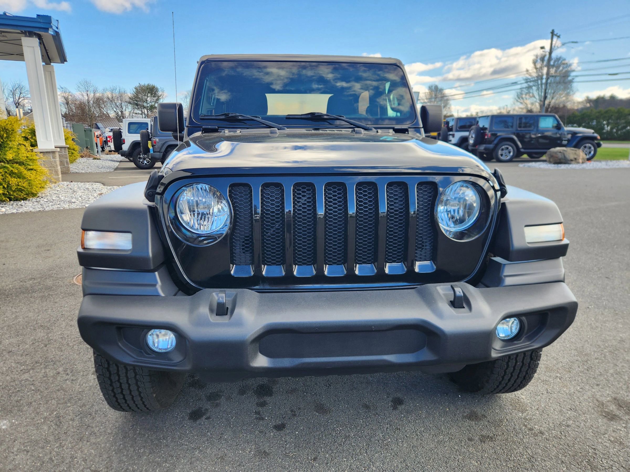 Used 2018 Jeep Wrangler Sport AWD/4WD image 22