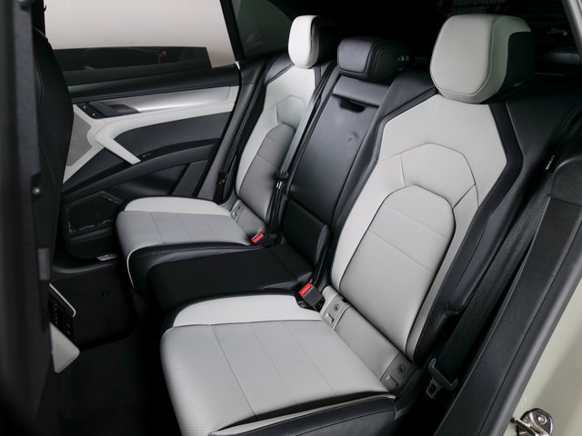 New 2026 Porsche Cayenne Electric AWD/4WD image 13