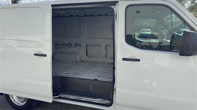 Used 2021 Nissan NV 2500 S image 20