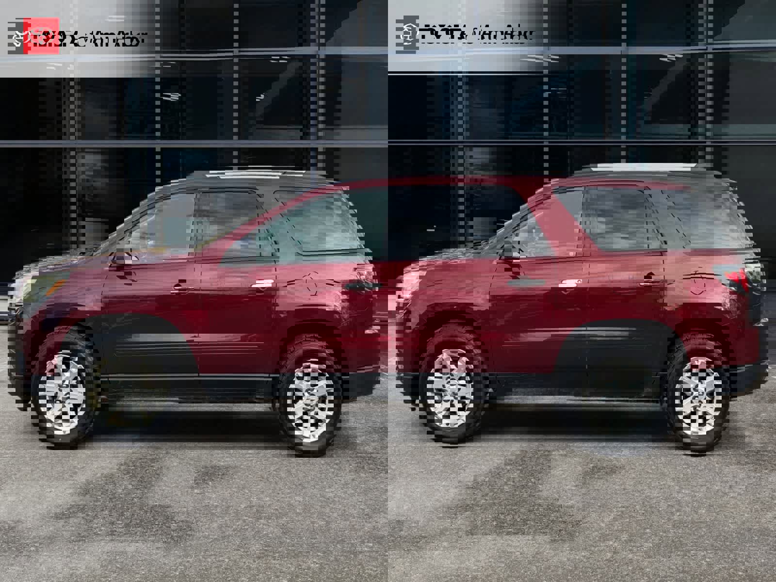 Used 2016 GMC Acadia SLE image 8