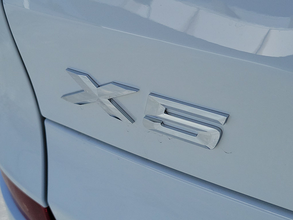 New 2026 BMW X5 xDrive50e w/ M Sport Package AWD/4WD image 7