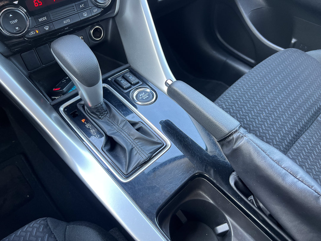 Used 2024 Mitsubishi Eclipse Cross AWD image 29