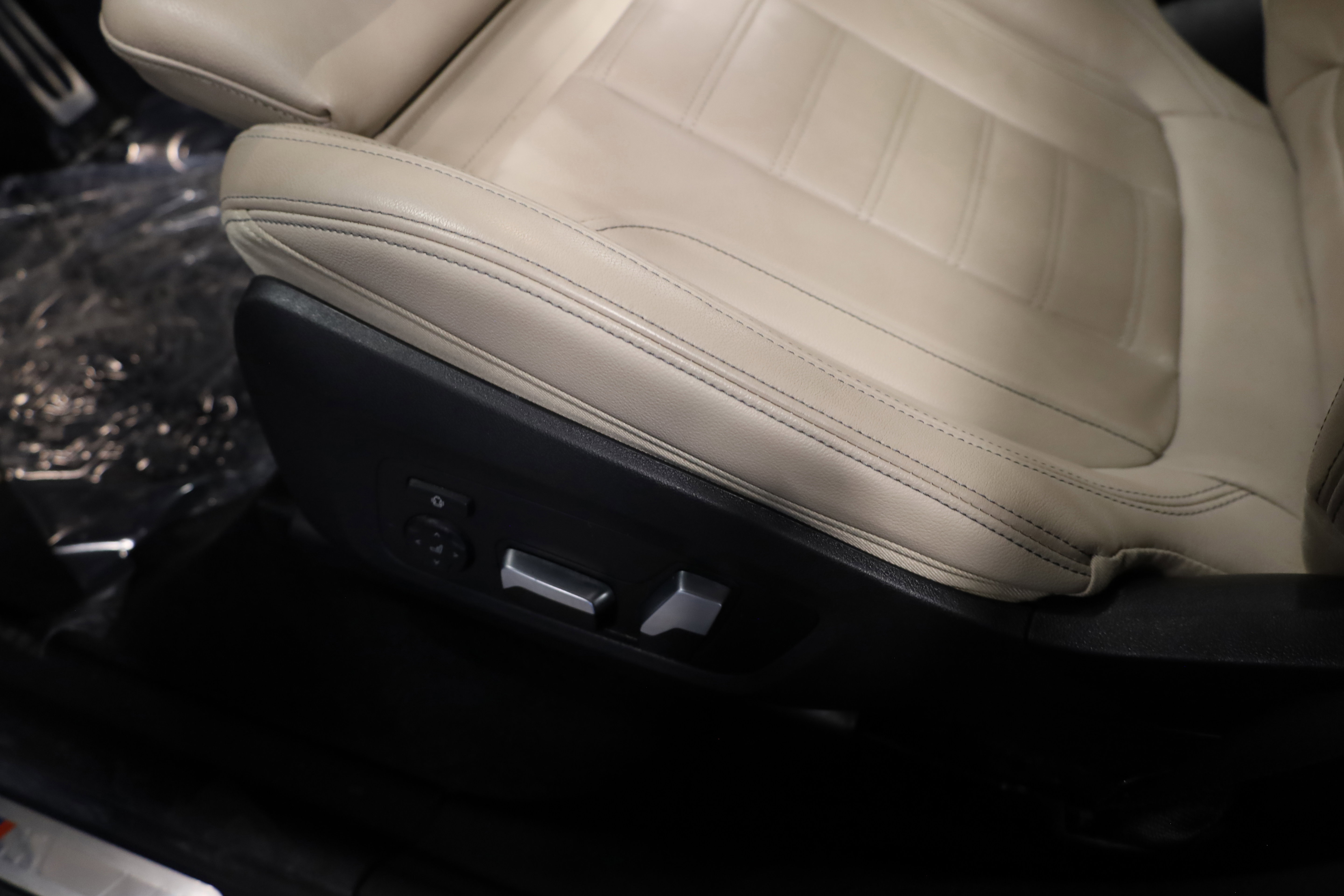 Used 2021 BMW X4 M Base w/ Executive Package image 18