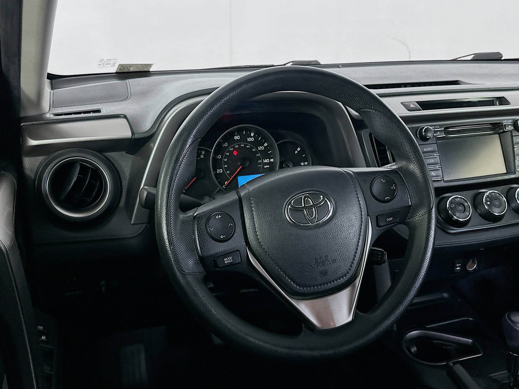 Used 2016 Toyota RAV4 LE image 18
