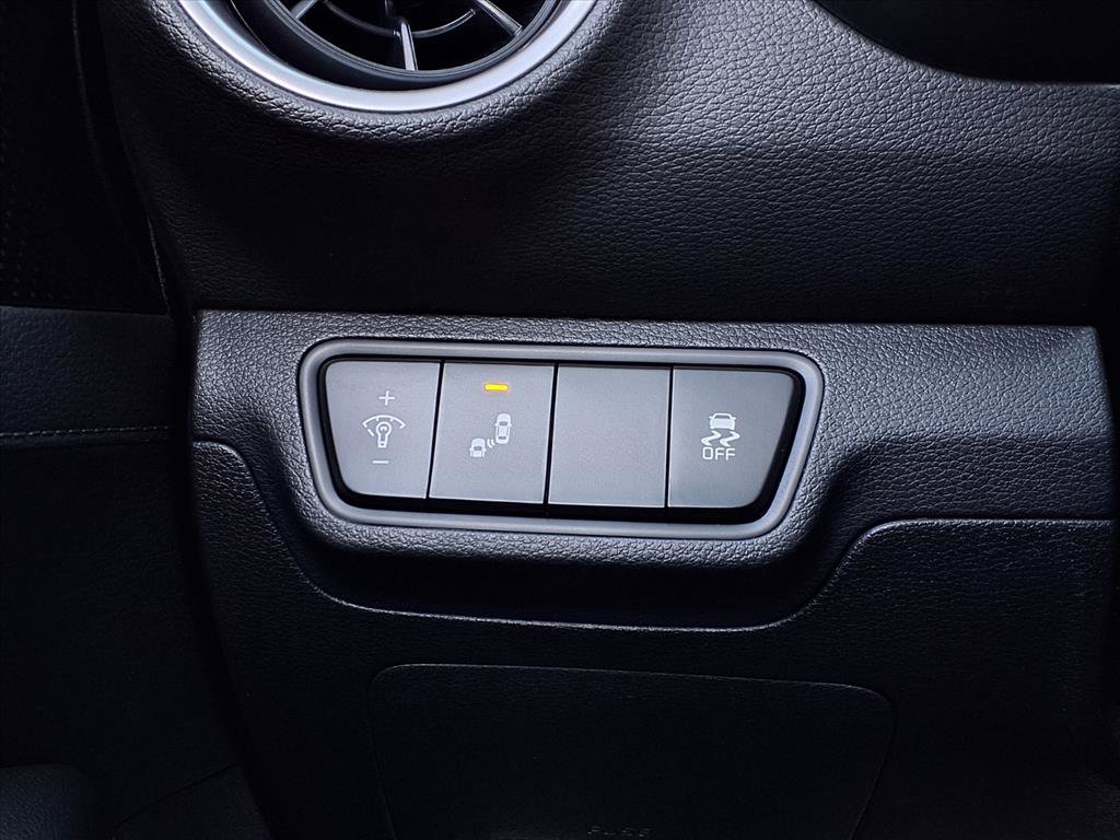 Used 2023 Kia Forte GT image 29