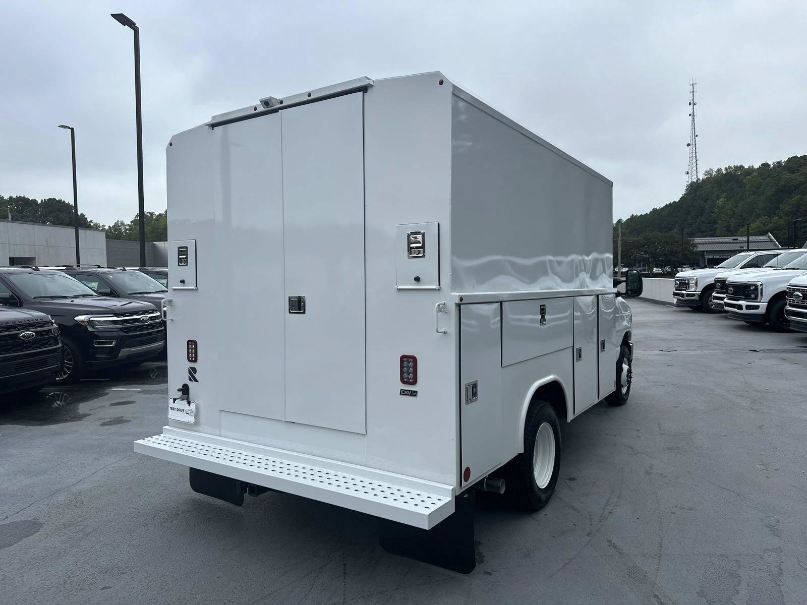 New 2025 Ford E-350 and Econoline 350 Super Duty w/ Power Equipment Group RWD image 7