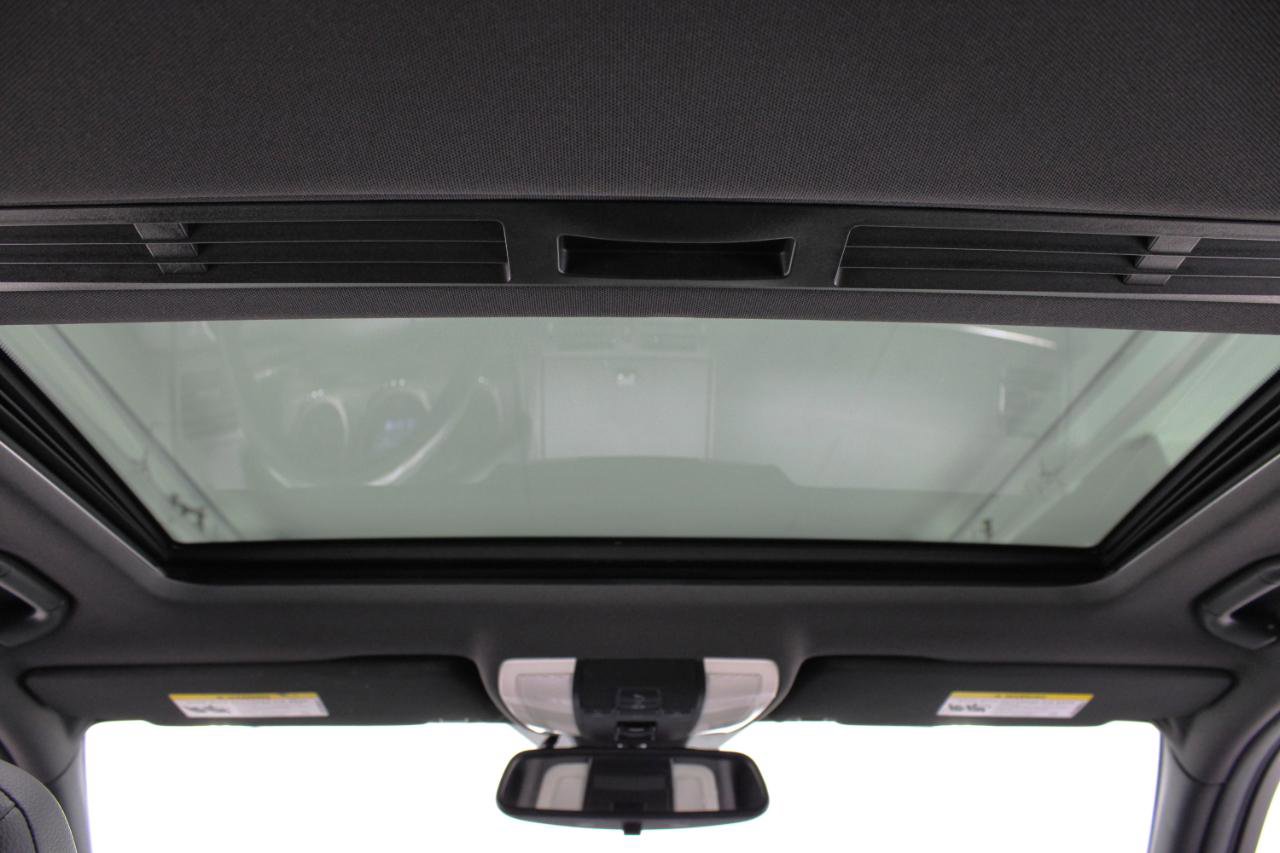 Used 2011 Mercedes-Benz C 300 Sedan image 72