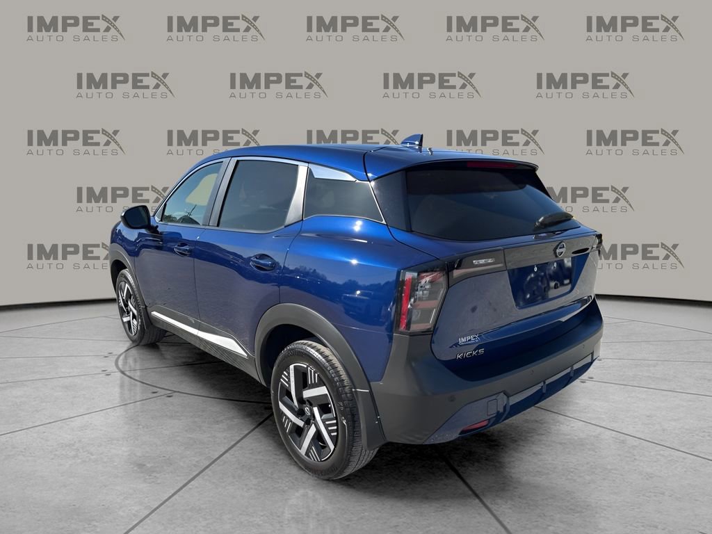 Used 2025 Nissan Kicks SV FWD image 3