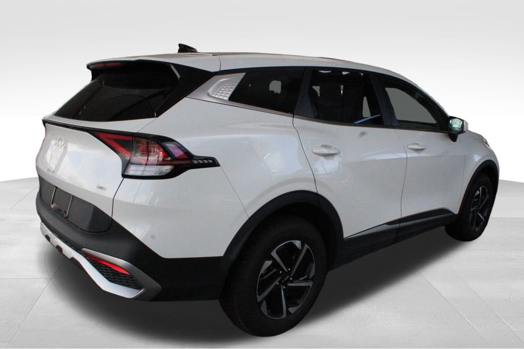 Used 2023 Kia Sportage LX image 17