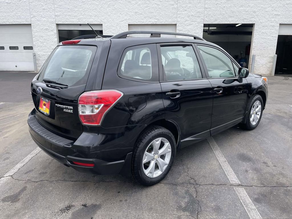 Used 2015 Subaru Forester 2.5i w/ Alloy Wheel Package image 10