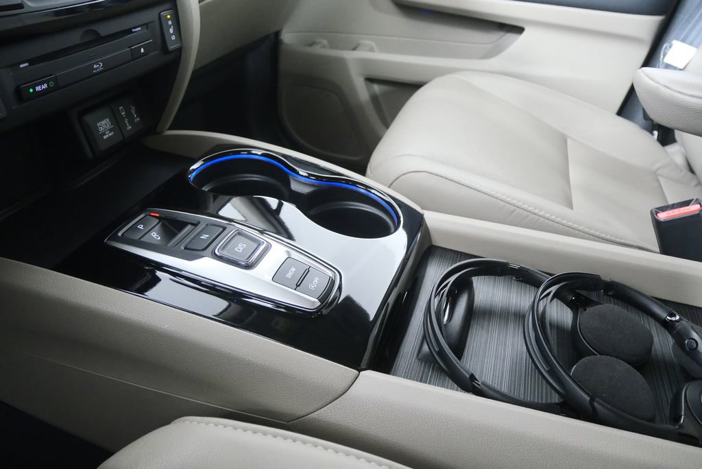 Used 2017 Honda Pilot Touring image 28