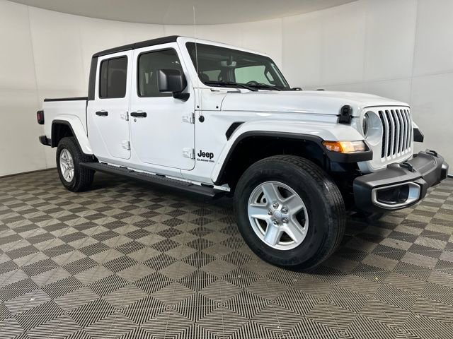 Used 2022 Jeep Gladiator Sport image 2