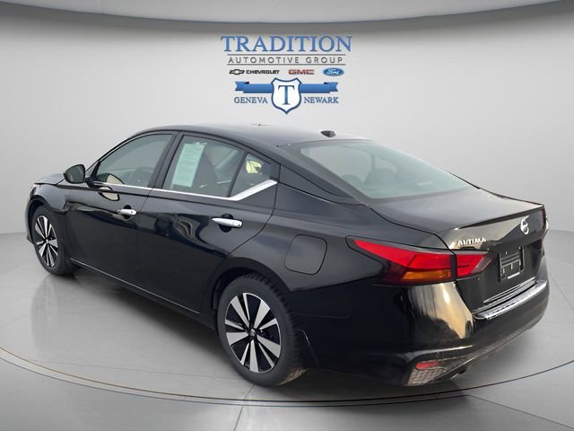 Used 2022 Nissan Altima 2.5 SV w/ SV Premium Package image 9