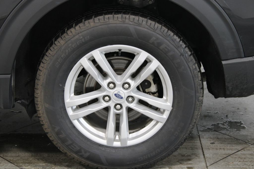 Used 2023 Ford Explorer XLT w/ Equipment Group 202A image 16