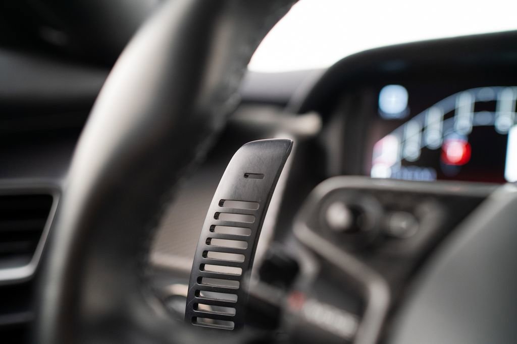 Used 2019 Ford GT RWD image 16