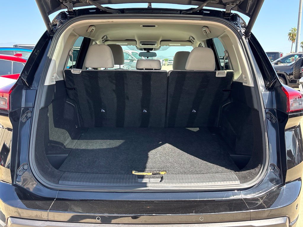 Used 2025 Nissan Rogue SV FWD image 26