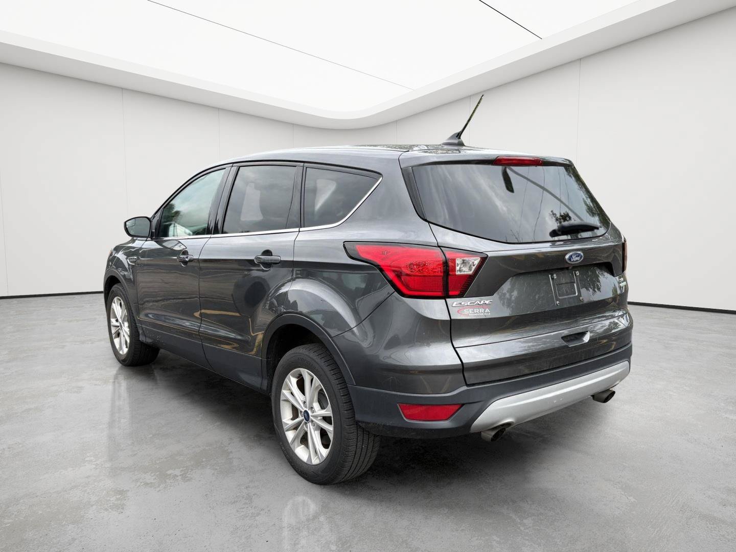 Used 2019 Ford Escape SE FWD image 5