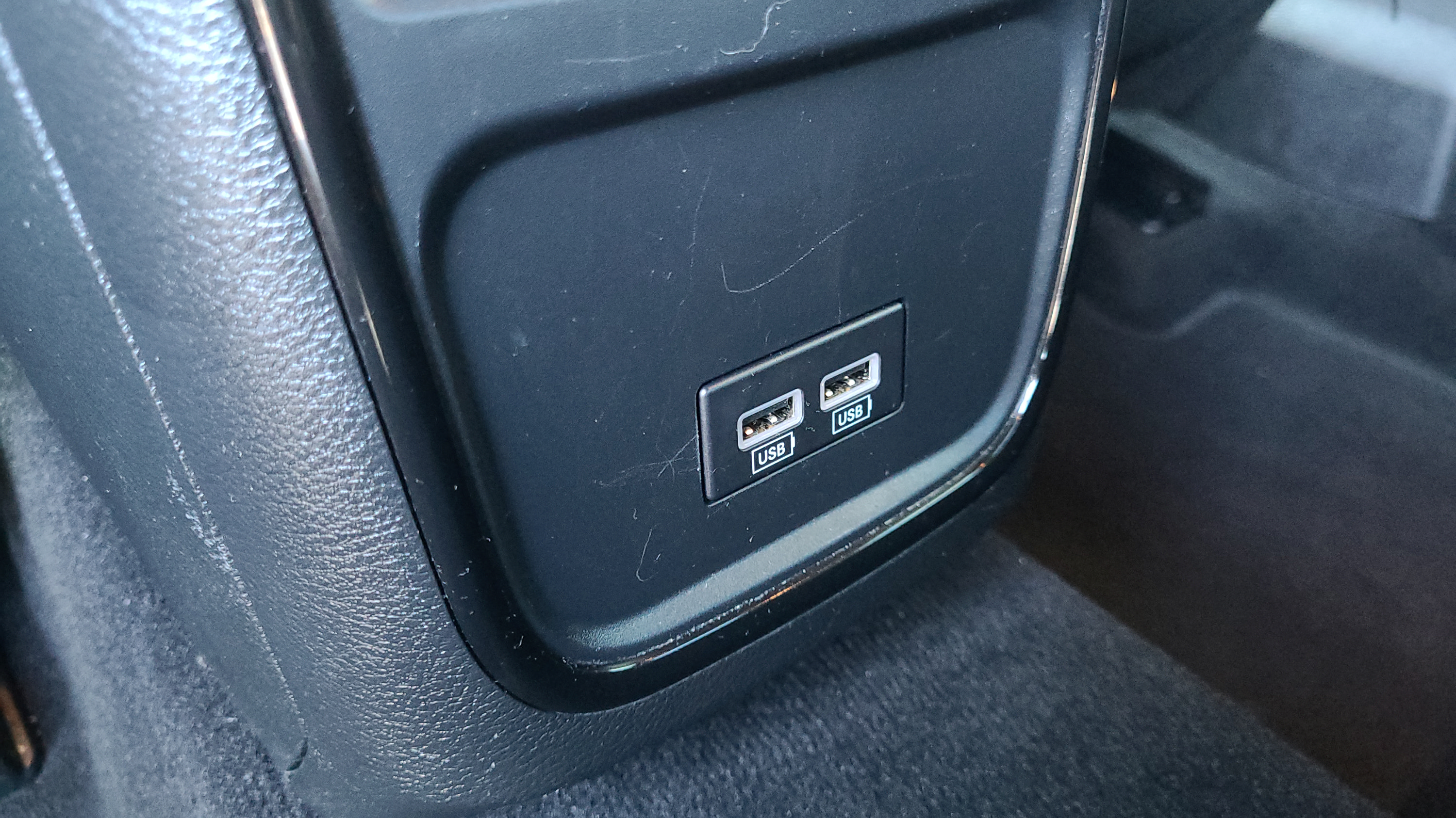Used 2023 Dodge Charger SXT w/ Blacktop Package AWD/4WD image 16