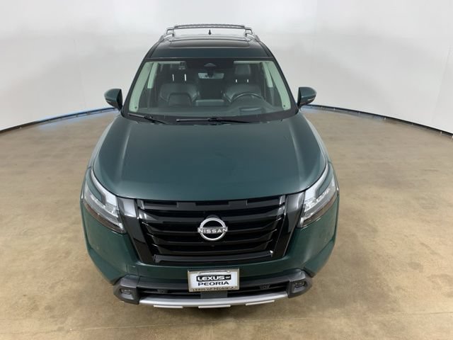 Used 2025 Nissan Pathfinder Platinum w/ Lighting Package (N93) AWD/4WD image 4