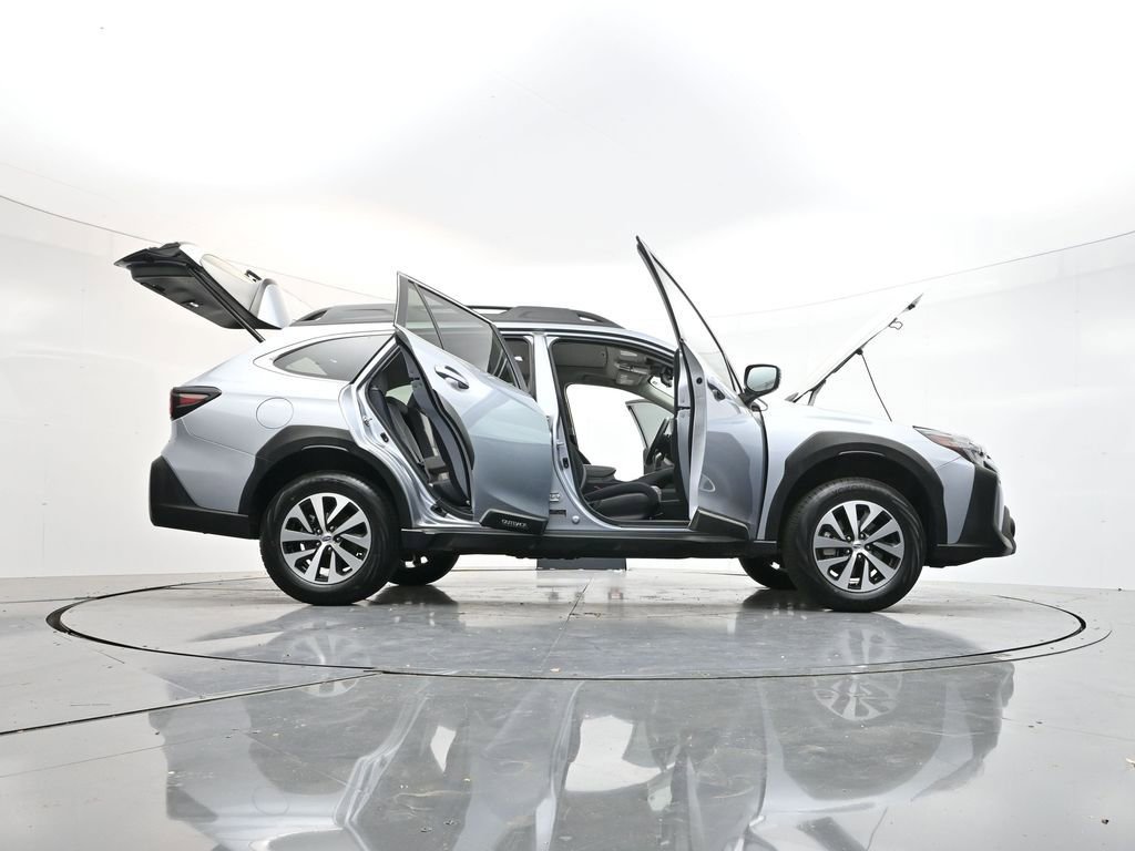 Used 2024 Subaru Outback Premium image 44