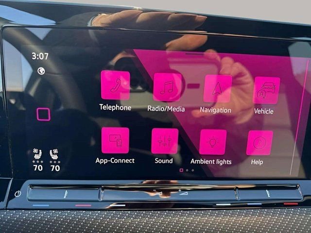 Certified 2024 Volkswagen Golf R image 24