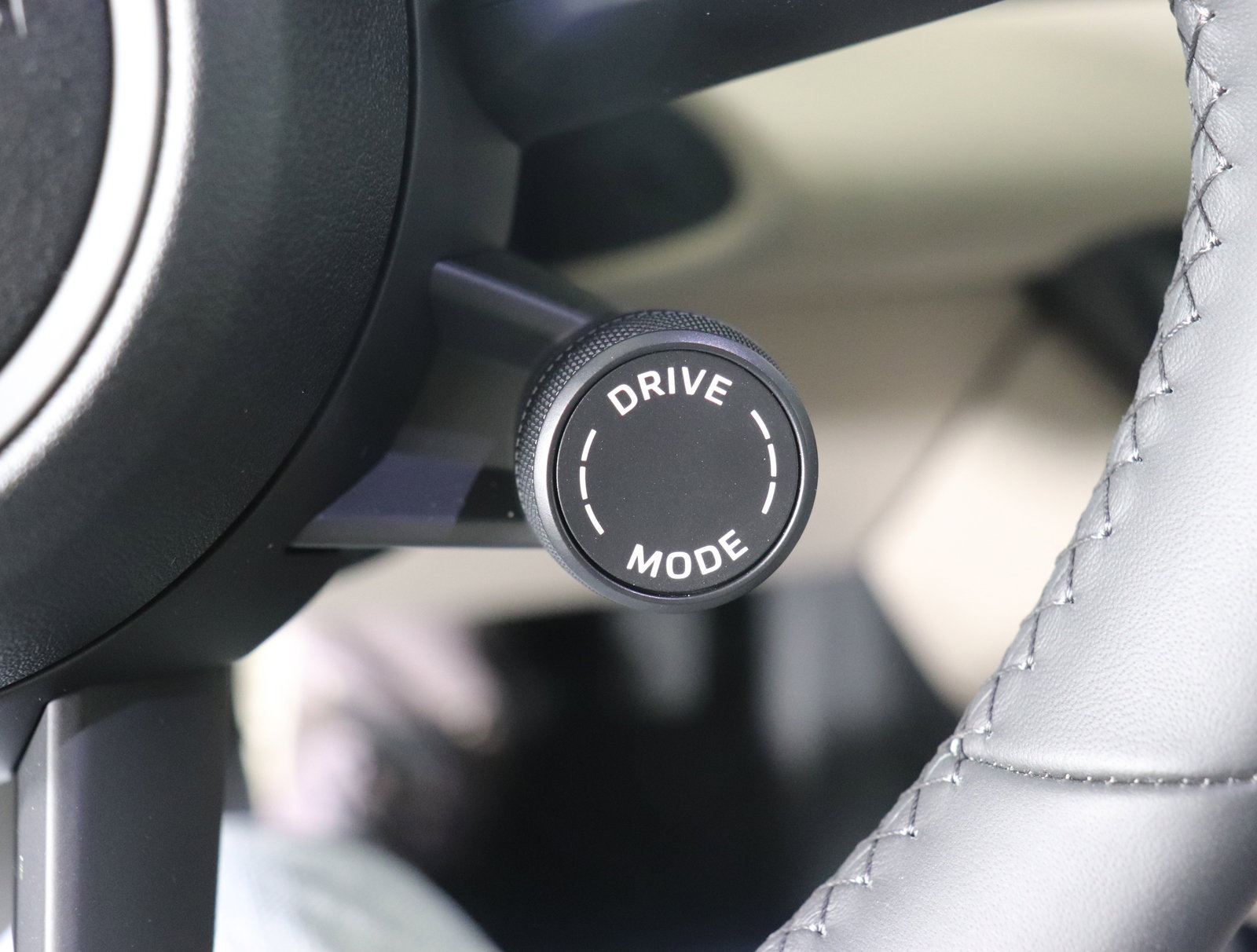 Used 2024 Porsche Macan 4 Electric image 33