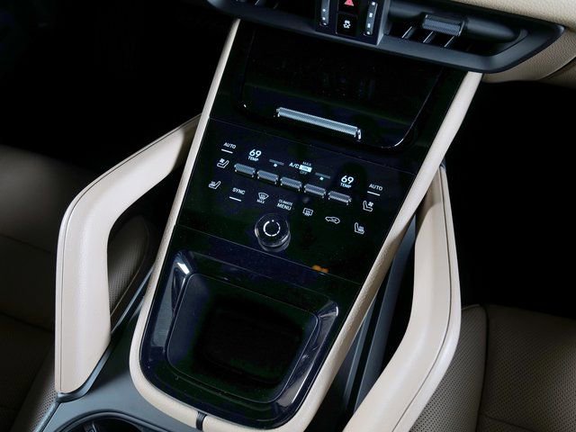 Certified 2026 Porsche Cayenne AWD/4WD image 16