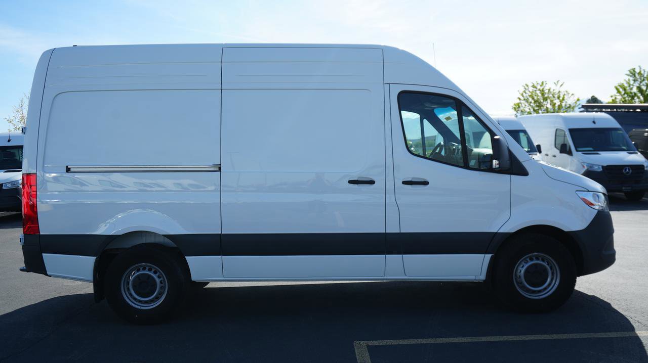 Used 2024 Mercedes-Benz Sprinter 144 Cargo image 4