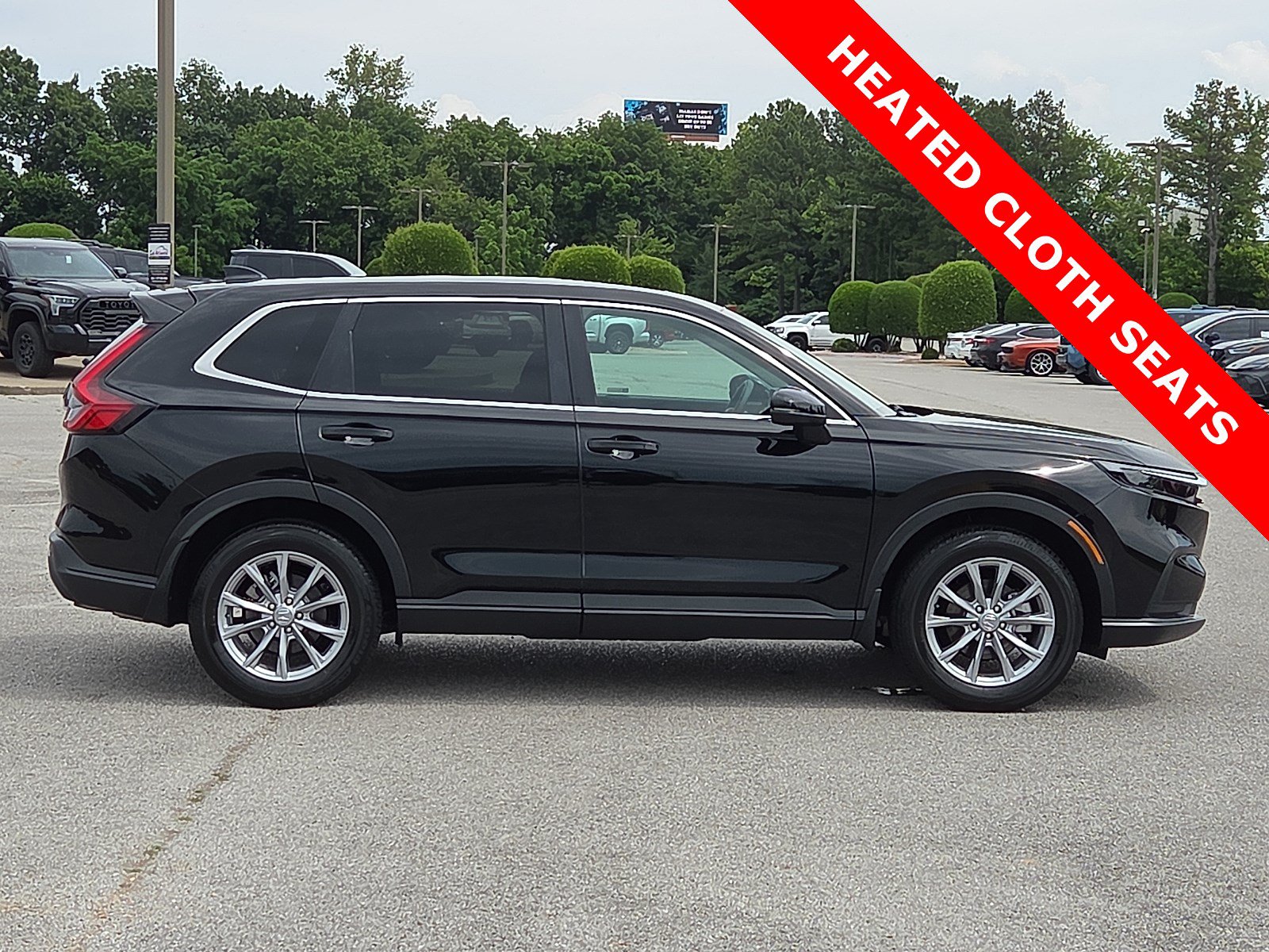 Used 2025 Honda CR-V EX image 6