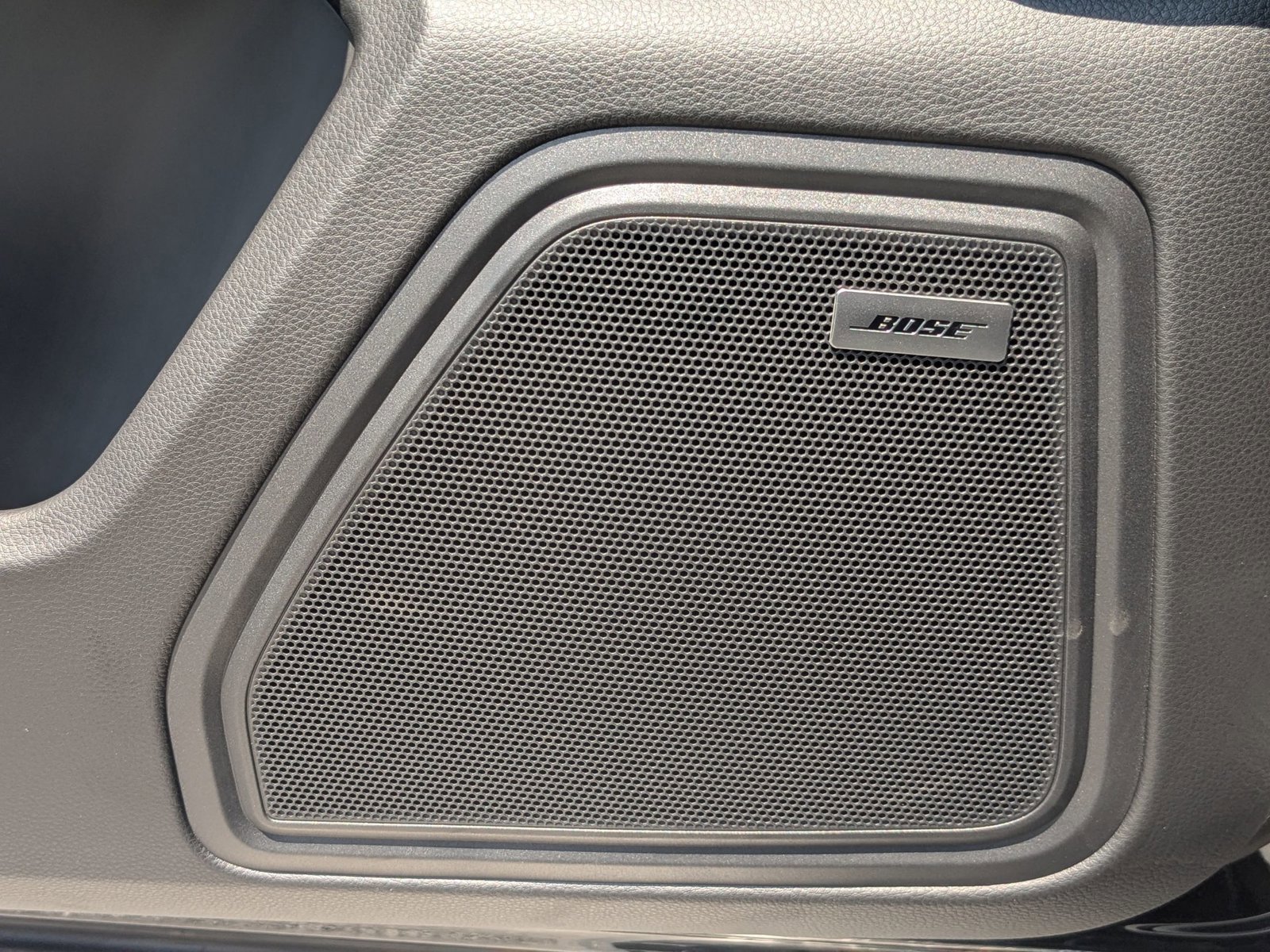 New 2025 Porsche Macan image 14