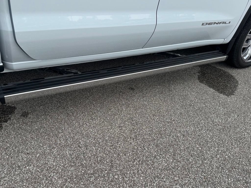 Used 2026 GMC Sierra 1500 Denali AWD/4WD image 6
